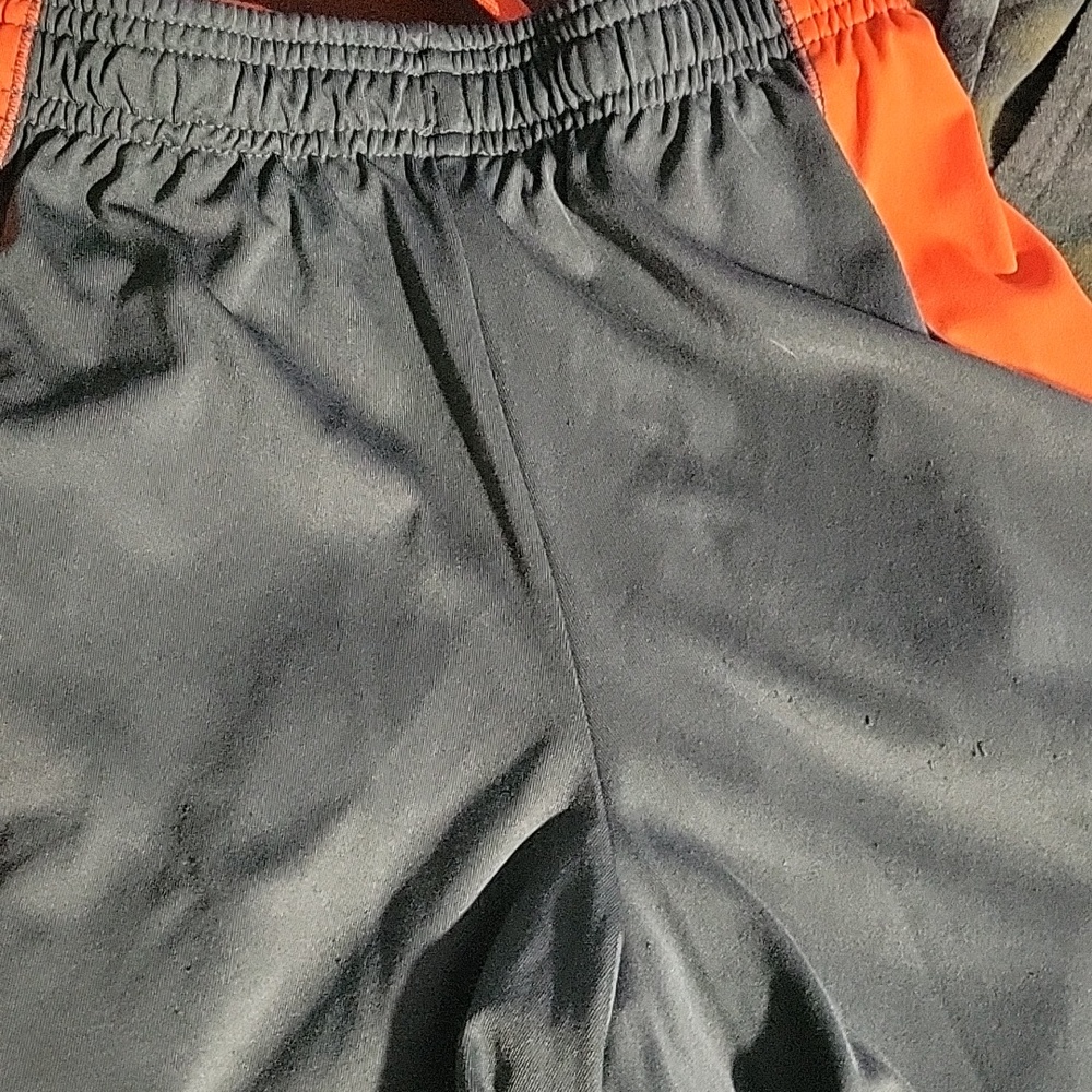 8 Pairs Of Boys Shorts - Picture 7 of 16